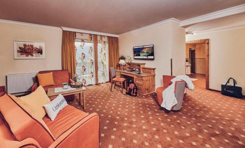 room detail thumbnail 1
