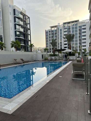 Azizi riviera luxury studio apartment monthly rent in Al Quoz