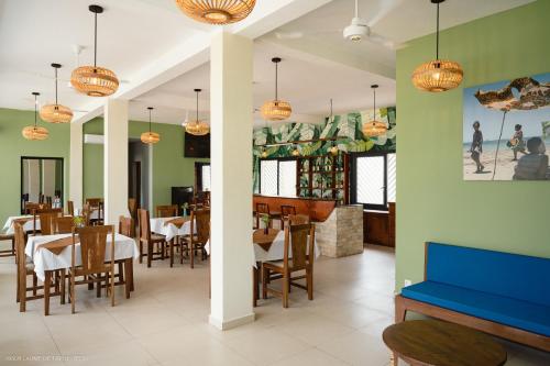 Ресторан, Hôtel & Restaurant d'application Don Bosco (Hotel & Restaurant d'application Don Bosco) in Toliara