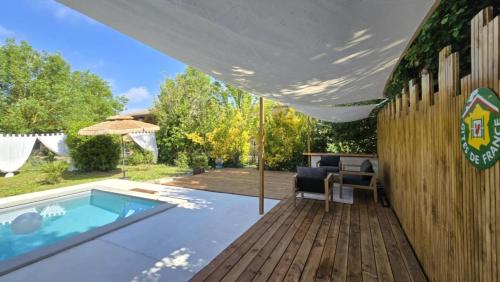 Gîte Domaine de la Fée de l'Eau – L'Eau d'Ô (Gite Domaine de la Fee de l'Eau – L'Eau d'O) in 聖費利克斯洛拉蓋