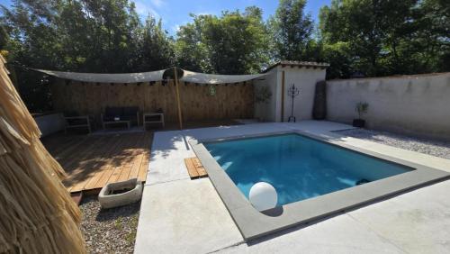 Gîte Domaine de la Fée de l'Eau – L'Eau d'Ô (Gite Domaine de la Fee de l'Eau – L'Eau d'O) in 聖費利克斯洛拉蓋