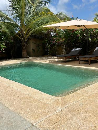 Baseinas, Jeros villa in Fimela