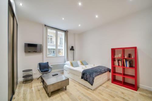 ParisConciergerie - Studio Champs Elysees, Париж