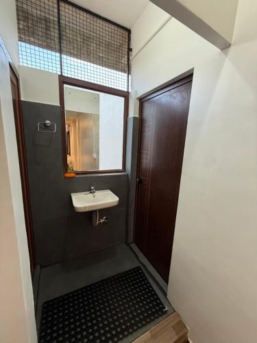 AAN GREENS Rooms And Dormitorys in Vaduvanchal
