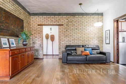 Casa Lagoa – Espaço amplo e charme na Conceição