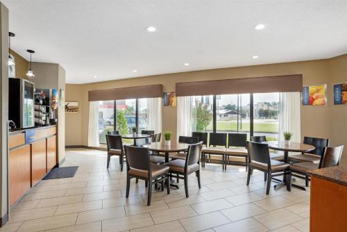 Best Western Airport Inn - image 12