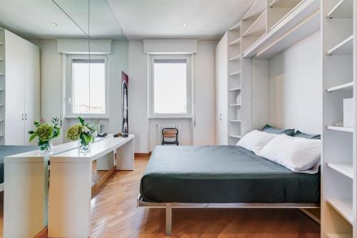 Romaviva Luxury Attic Apartment - San Giovanni in Laterano - Metro A C - Central Rome, Roma (foto 9)