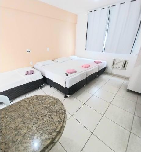 4 twin beds