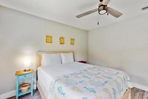 Coastline Condo - image 7