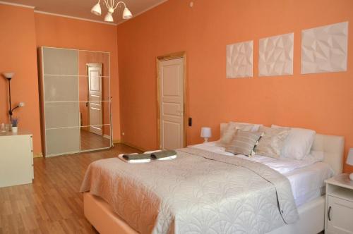 Spacious Old Town Family Peachy 2 bedrooms Apartment, Nearby the Riga Presidential Castle, Riga (foto 7)