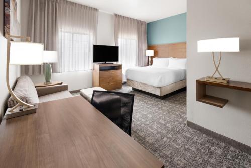 1 queen bed