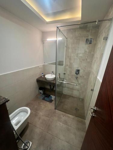 Goldcrest Elegant 3 Bed Apartment - image 7