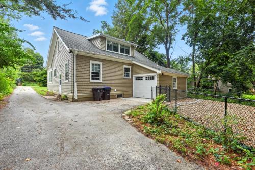 Charming Manville Heights Cottage Retreat home - image 5