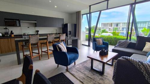 "Modern Style in Mezcales: Minutes from the Beach" in Mezcales