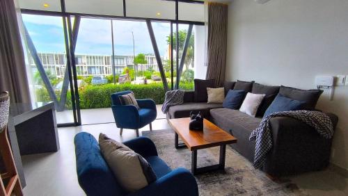 "Modern Style in Mezcales: Minutes from the Beach" in Mezcales