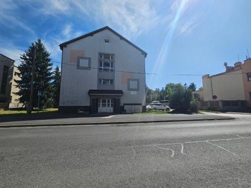 Buitenkant, Center apartment with mountain view - free parking in Poprad