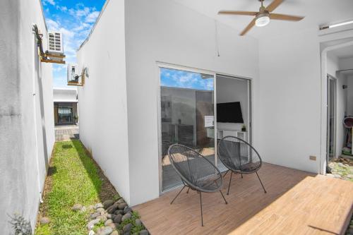 Garden, Jaco Condo 3 BR, Pool & families in Copey