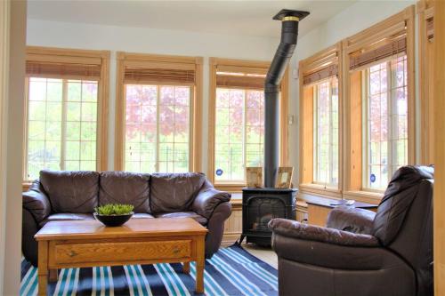 Létesítmények, Ipperwash Bliss: Gated, Hear the wave, Sleep 7 in Lambton Shores (ON)