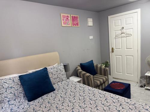 Modern Studio Appartment - Gloucester Modern Studio Appartment - Gloucester
