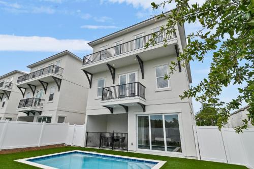 Hidden Palms Estate Private Pool Game Room Near Beach Sleeps 24
