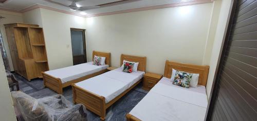 Kashmir Paradise View Hotel in Mills