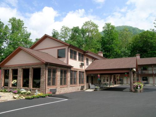 Jonathan Creek Inn and Villas - Accommodation - Maggie Valley