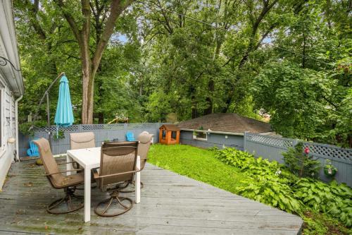 Robbin's Nest - Linden Hills - Walk to Creek Trail - main image