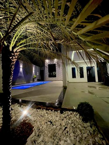 Casa térrea com piscina