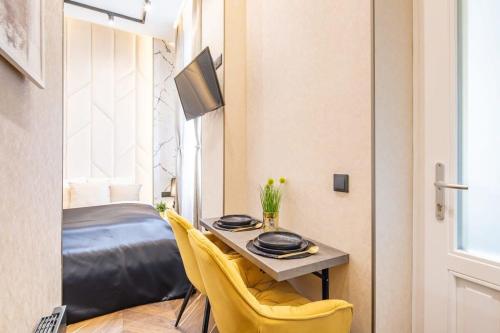 Super Central - NEW and Luxy - Quiet Sleep - image 7