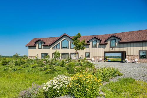 . Grill Out, Play Pool: Huge Home on Lake Champlain!