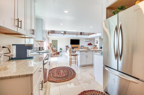 Grill Out, Play Pool: Huge Home on Lake Champlain! in Point Au Roche (NY)