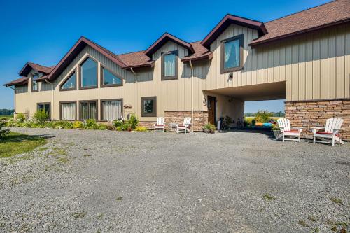 Grill Out, Play Pool: Huge Home on Lake Champlain! in Point Au Roche (NY)