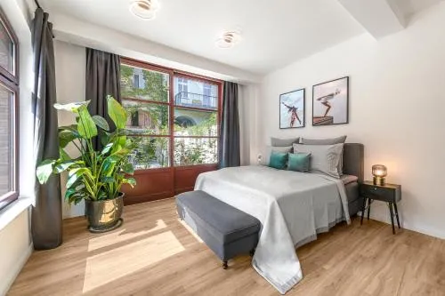 Mitte Loft group & family friendly, 150m2, 2BRs, 2Bathrooms, living & dinning room , 4 - 8 Guests in Berlin, Deutschland