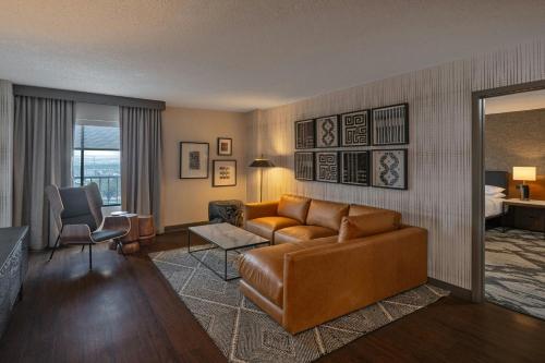 Sheraton Albuquerque Airport Hotel - image 11