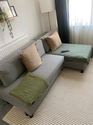 #55 Spacious 2BR 2BA Home for 6 Near Hospital Liverpool Stay, Liverpool (photo 2)
