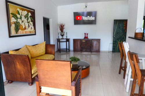 Shared lounge/TV area, Finca La Siria in Belmonte Bajo