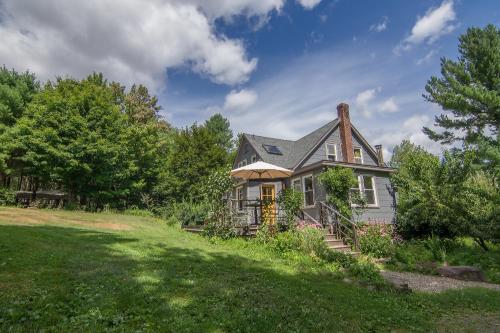 The Outlier Inn in Mountain Dale