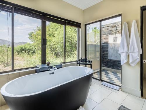 Zuhanyzó, Shepherds Tree Game Reserve in Pilanesberg