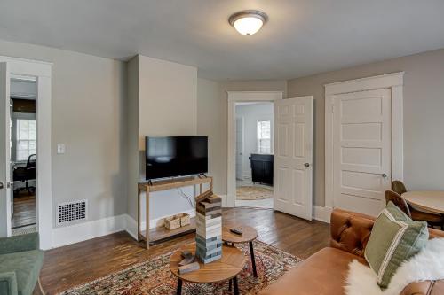 Entire home in Greensboro 1 Mile From Downtown and Amazing Restaurants in 格林斯伯勒市中心