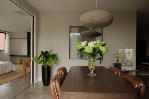 Dreamy Mid-Century Modern Pad, Los Angeles (fotografie 11)