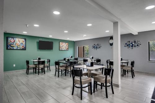 อาหารและเครื่องดื่ม, Baymont by Wyndham La Crosse/Onalaska in โอนาแลสกา (WI)