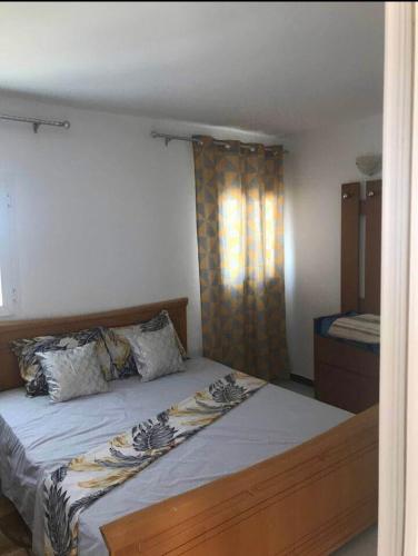 Near the Beach Apt in อาคีร์