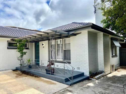 GREENVIEW, BFast,WiFi,Fetch, Walk2Pizza,Liquor in Észak-Geelong