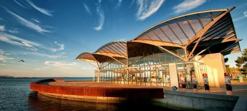 GREENVIEW, BFast,WiFi,Fetch, Walk2Pizza,Liquor in Észak-Geelong