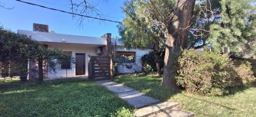 حديقة, Casa de playa disfrutable en invierno y verano in أتلانتيدا