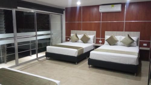 room detail thumbnail 1