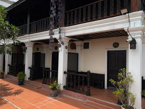 Alana Luang Prabang in نام كان ريفر