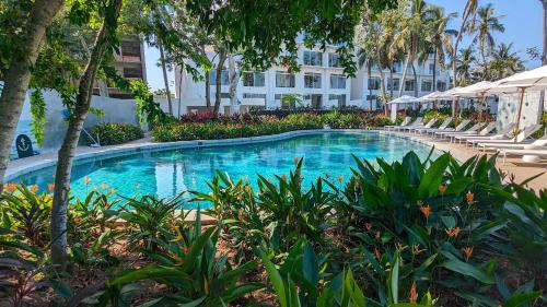 Your Perfect Getaway in Vallarta, Pool & Balcony