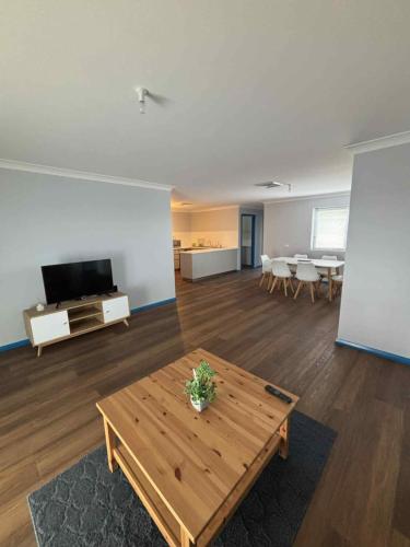 Atlantis Apartment in Two Rocks