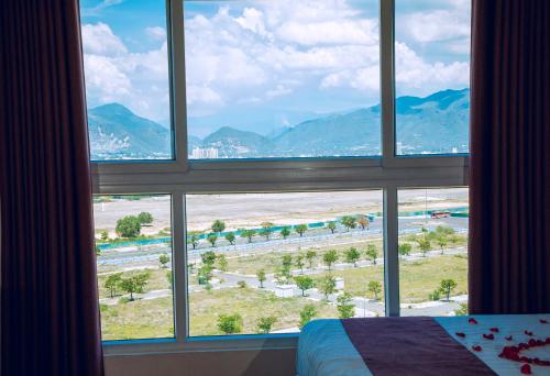 Morris Hotel Nha Trang - 발코니/테라스